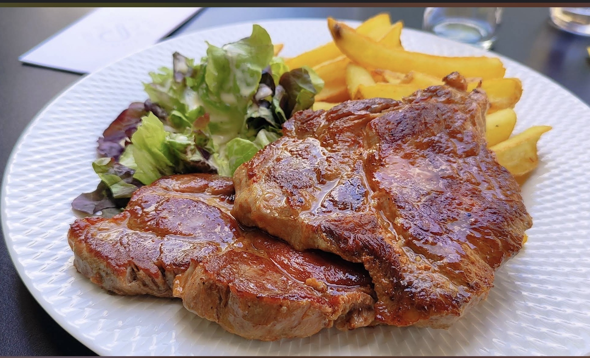 Photo d'une Bifana sur assiette 